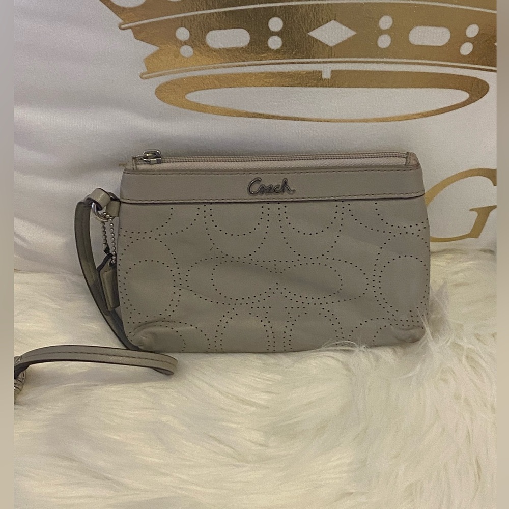 Guc- Vintage Grey wristlet  Coach
